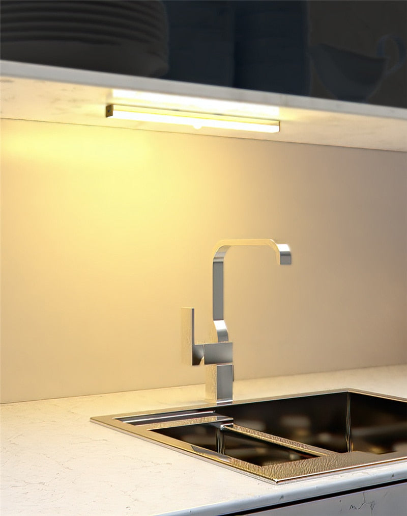 Luminária Led Lâmpada Inteligente - Sensor De Movimento